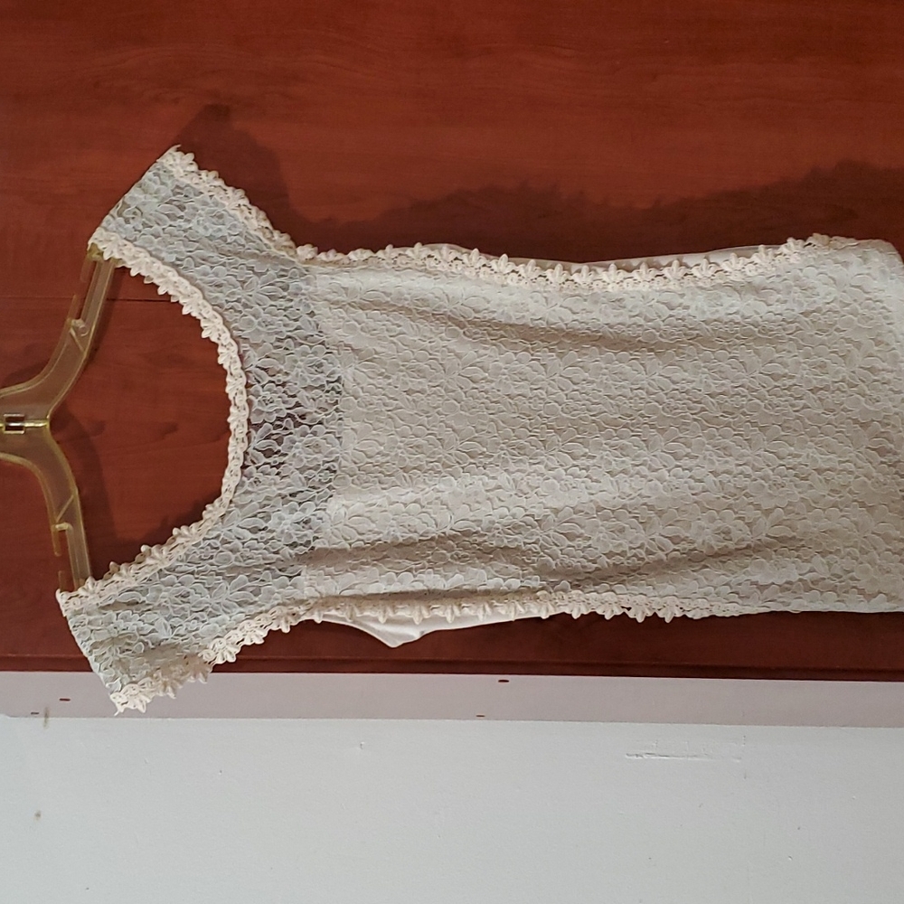 New with tag lace top.  Size M